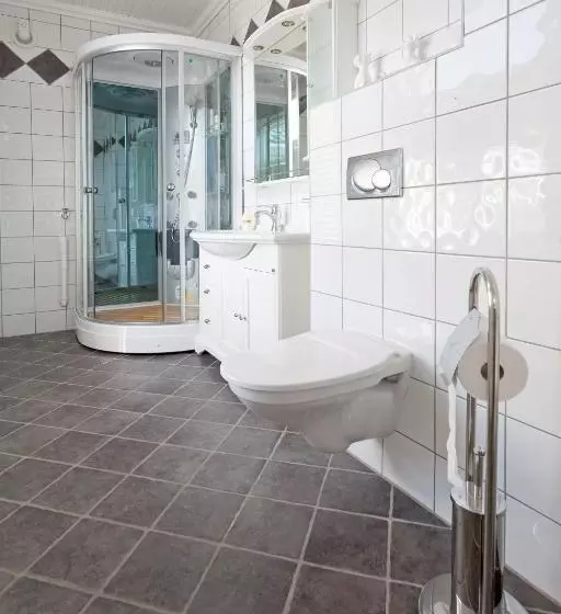 Majatalo Sakrisøy Gjestegård   Manor House In Sakrisøy   Solbakken Anno 1880