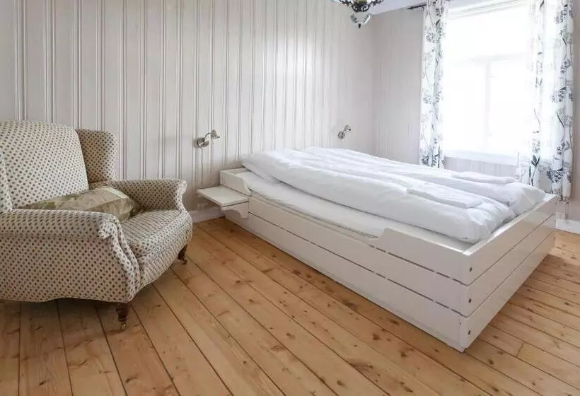 Majatalo Sakrisøy Gjestegård   Manor House In Sakrisøy   Solbakken Anno 1880