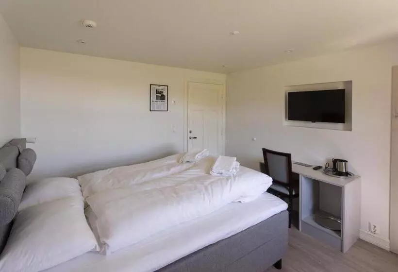 Majatalo Sakrisøy Gjestegård   Manor House In Sakrisøy   Solbakken Anno 1880