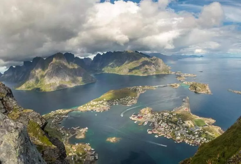 Majatalo Sakrisøy Gjestegård   Manor House In Sakrisøy   Solbakken Anno 1880