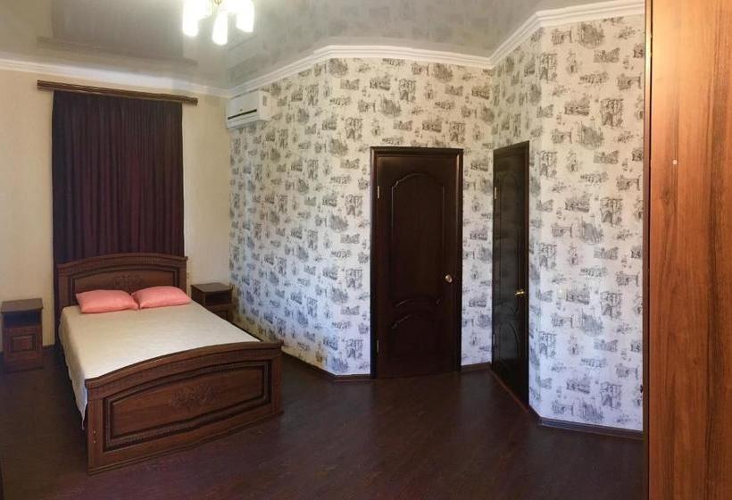 پانسیون Zentralny Guest House