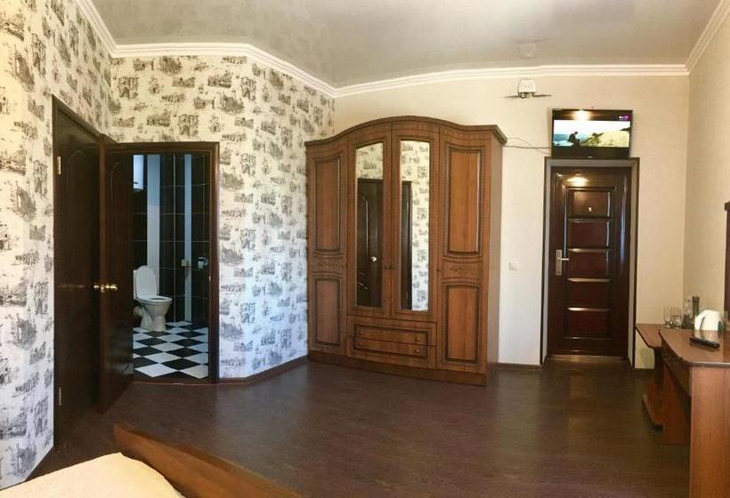 پانسیون Zentralny Guest House