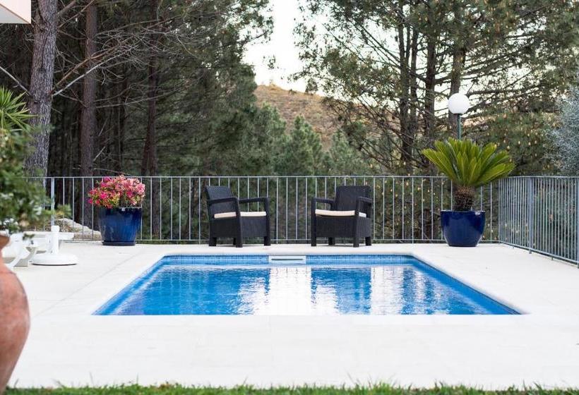 منتجع Deville Luxury Retreat