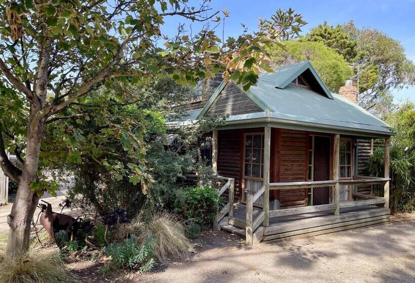 אתר נופש Ti Tree Village