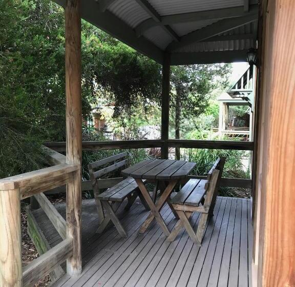 אתר נופש Ti Tree Village