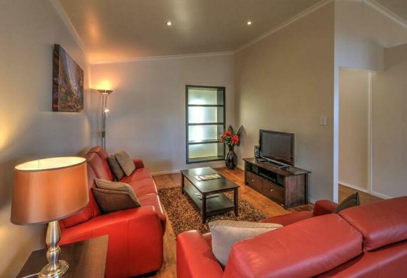 Sommerville Valley Tourist Park & Resort