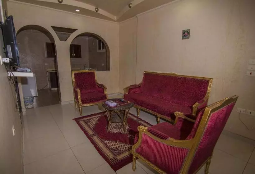 النباريس الذهبية Al Nabarees Al Zahabya