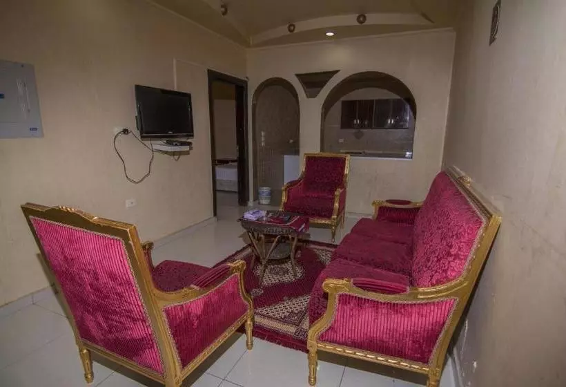 النباريس الذهبية Al Nabarees Al Zahabya