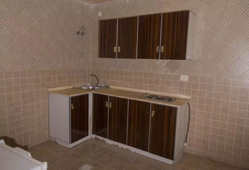 النباريس الذهبية Al Nabarees Al Zahabya