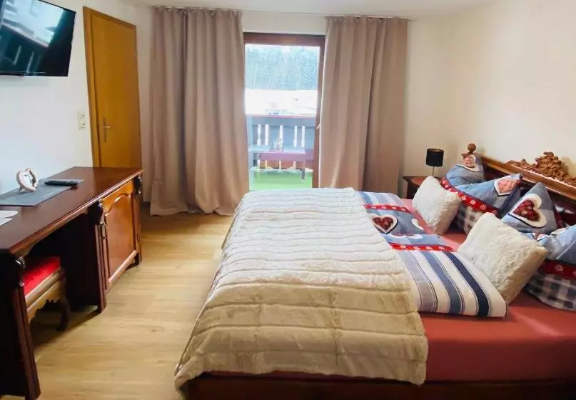 ユースホステル Steinbock Bed & Breakfast