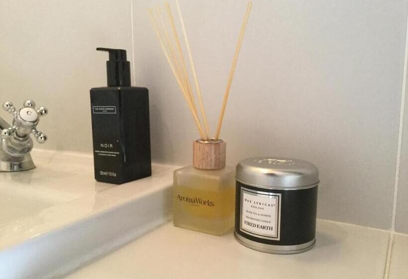 צימר Higher Melcombe Manor