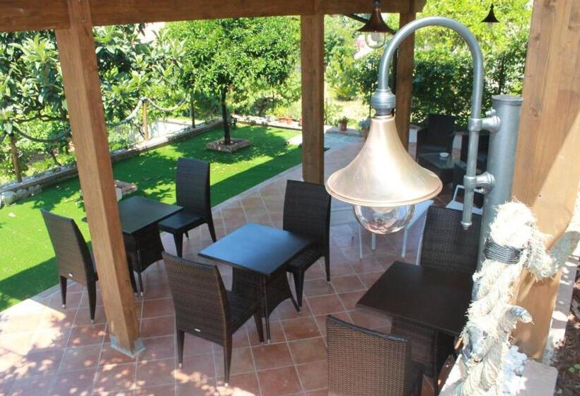 مبيت وإفطار Meublé Leonetti