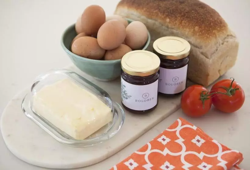 ホテル The Cottage At Bolobek