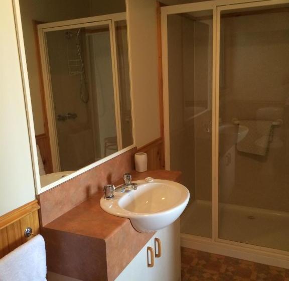 Отель Warby Cottage