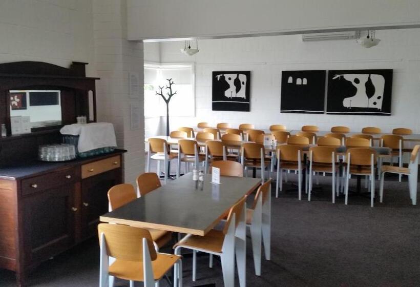 فندق على الطريق Fish Creek