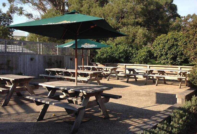 فندق على الطريق Fish Creek