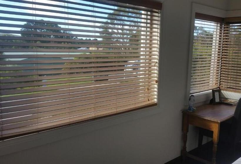 فندق على الطريق Fish Creek