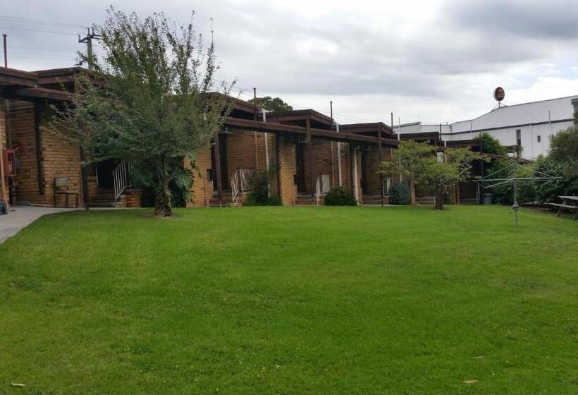 فندق على الطريق Fish Creek