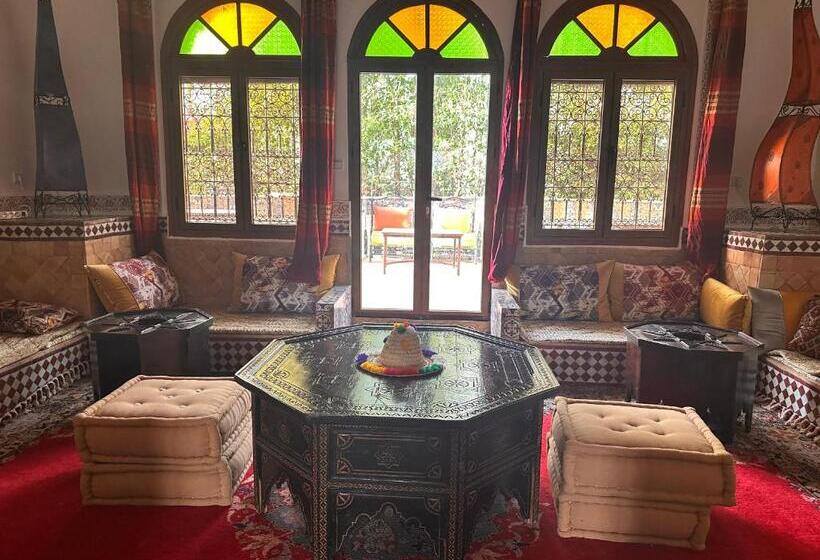 펜션 Les Jardins De Ryad Bahia