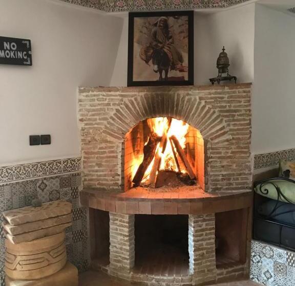 펜션 Les Jardins De Ryad Bahia