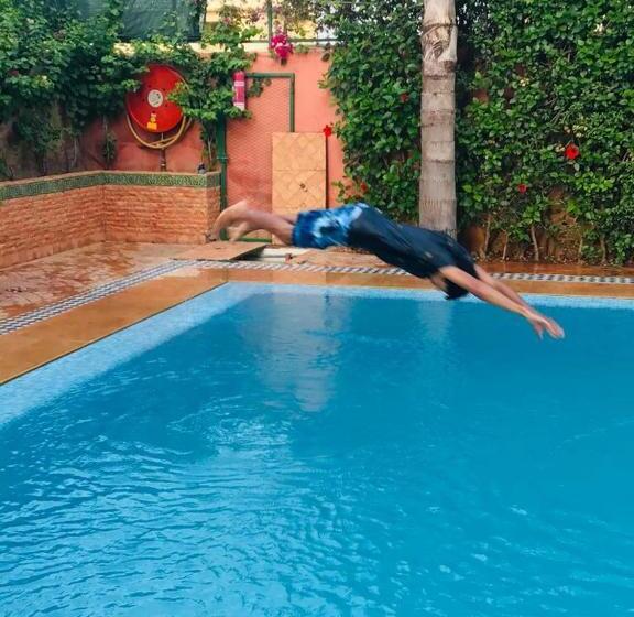 펜션 Les Jardins De Ryad Bahia