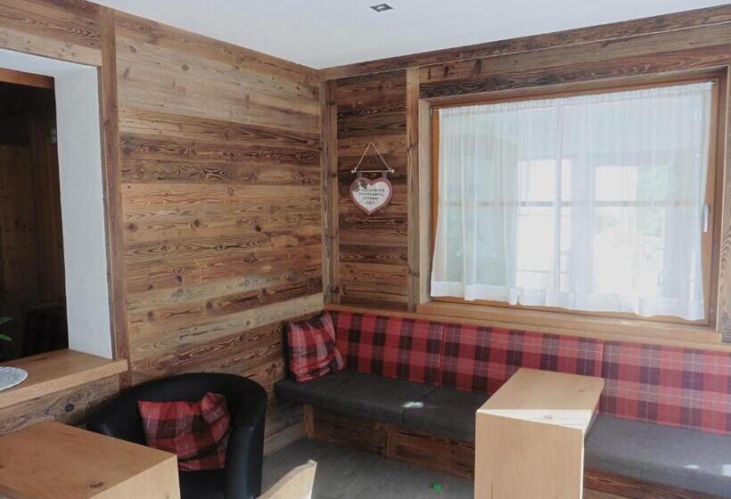 بنسيون Chalet Frapes