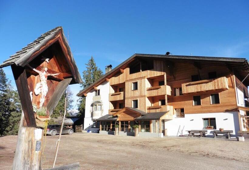 بنسيون Chalet Frapes