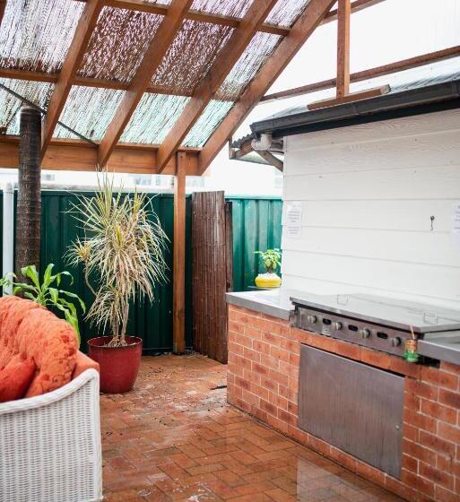 Общежитие Backpackers Newcastle