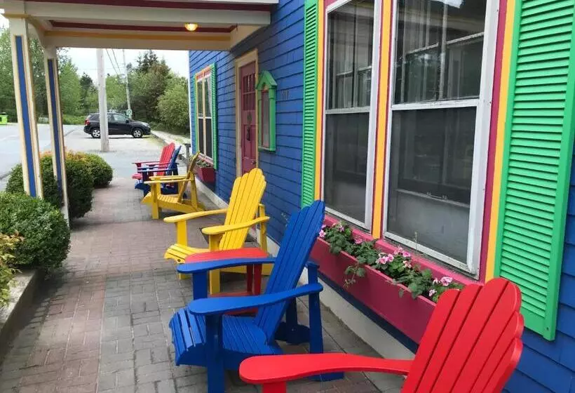 ユースホステル The Tuna Blue Inn And Restaurant