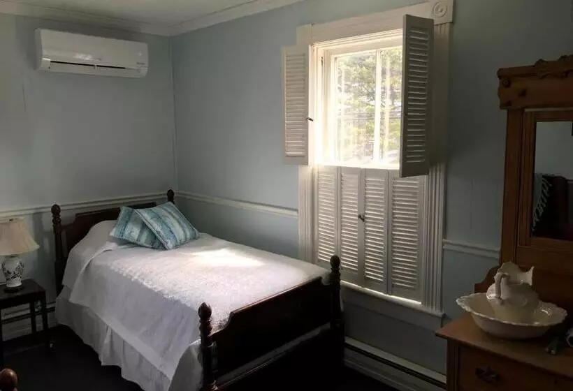 ユースホステル The Tuna Blue Inn And Restaurant