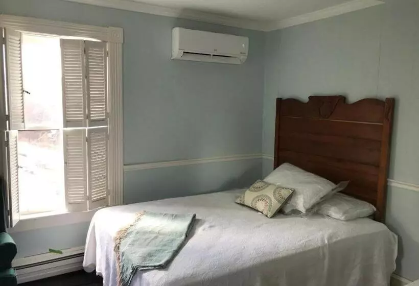 ユースホステル The Tuna Blue Inn And Restaurant