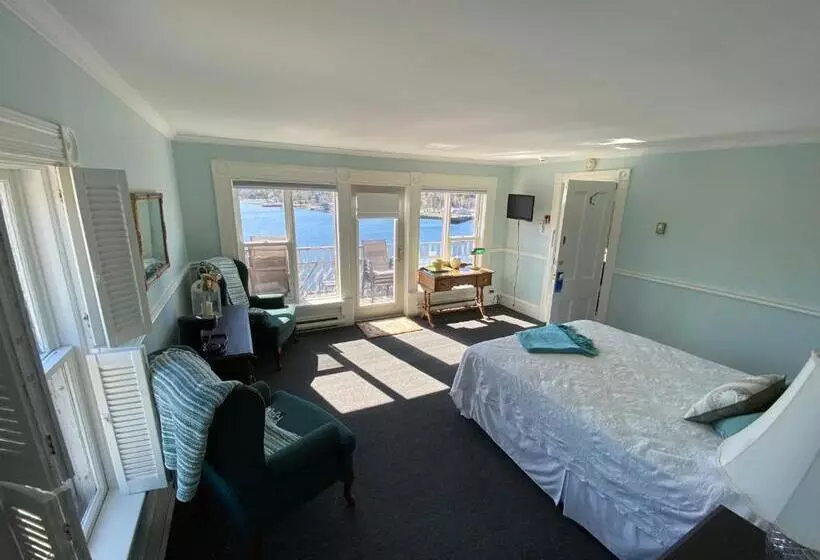 ユースホステル The Tuna Blue Inn And Restaurant