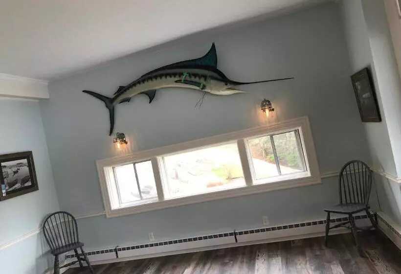 ユースホステル The Tuna Blue Inn And Restaurant