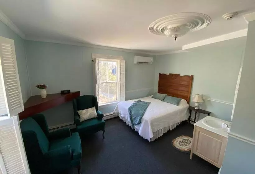 ユースホステル The Tuna Blue Inn And Restaurant