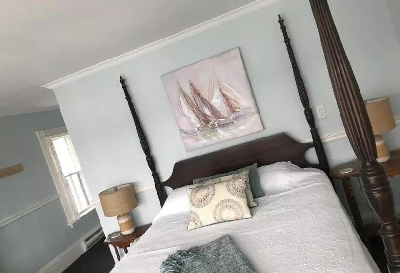 ユースホステル The Tuna Blue Inn And Restaurant