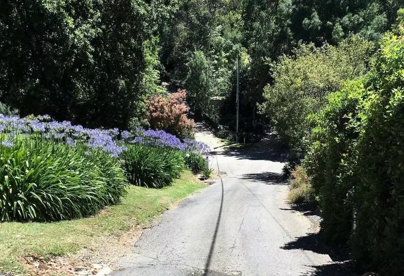 ベッドアンドブレックファースト Hilltop