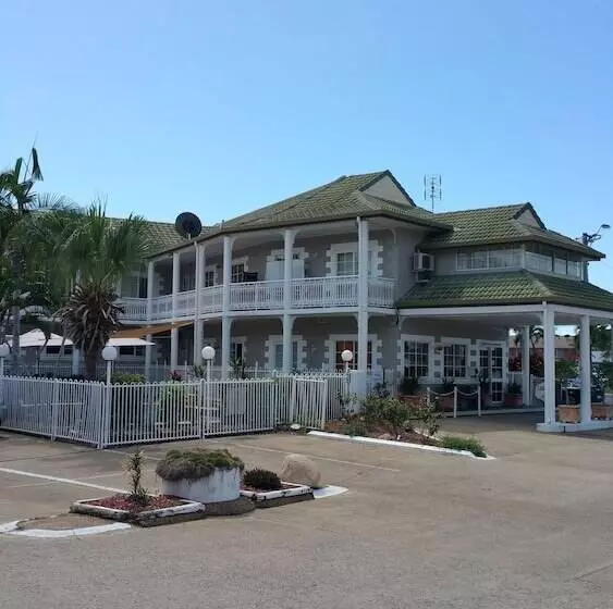 Colonial Rose Motel