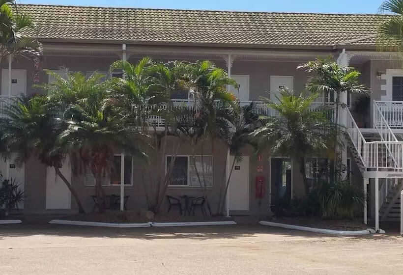 Colonial Rose Motel