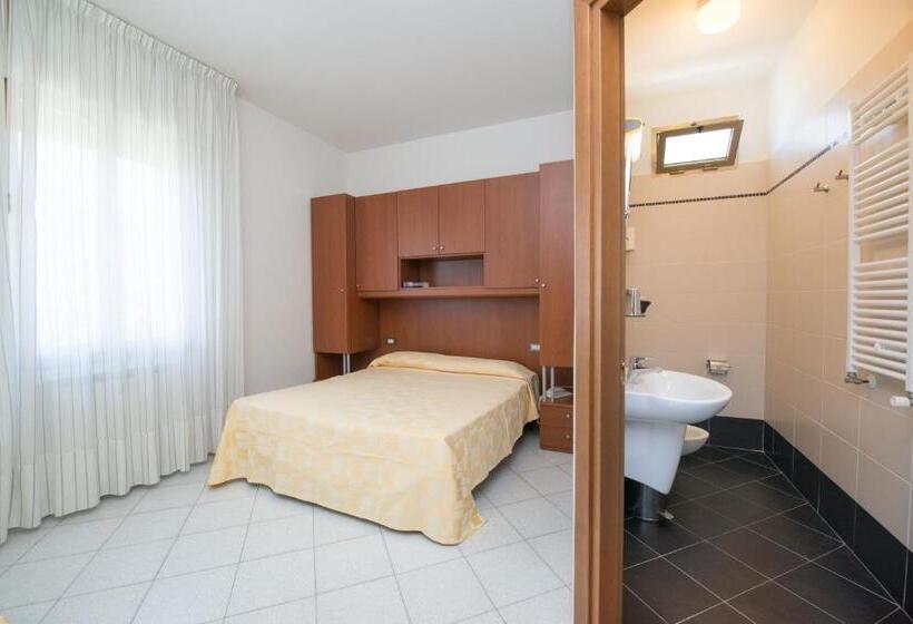 ホテル Albergo Arcobaleno