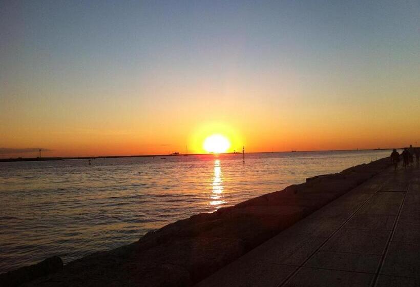 ホテル Albergo Arcobaleno