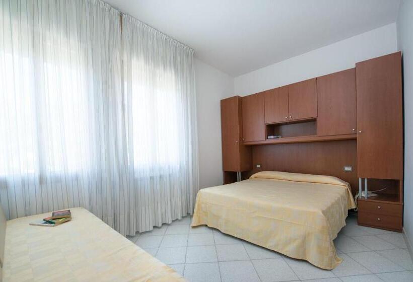 ホテル Albergo Arcobaleno