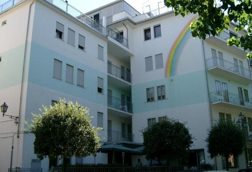 ホテル Albergo Arcobaleno