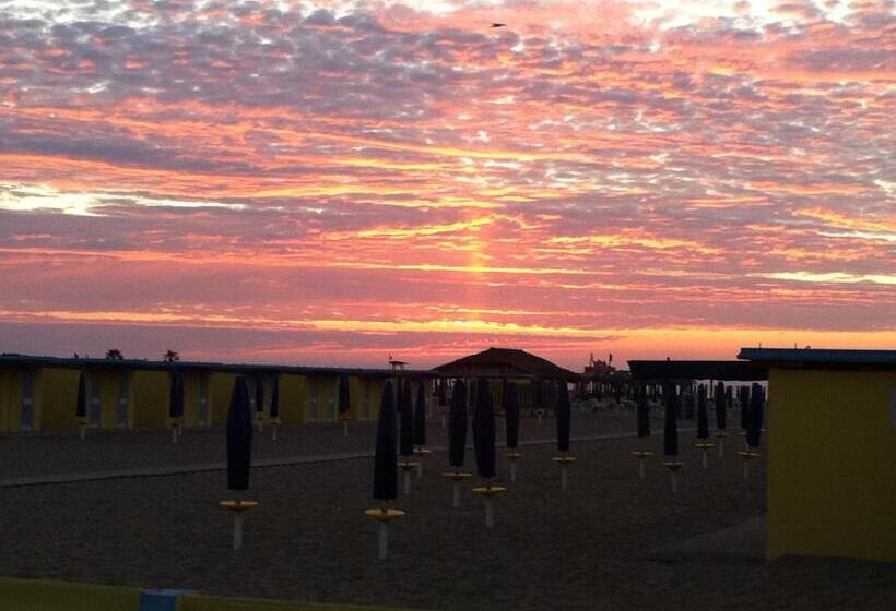 ホテル Albergo Arcobaleno