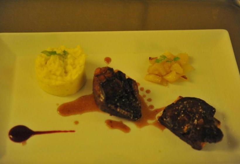 ホテル Franceschini