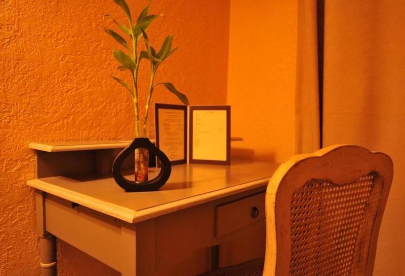 ホテル Franceschini