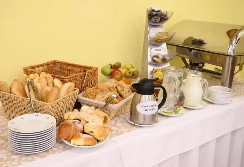 Hotelli Julianin Dvor