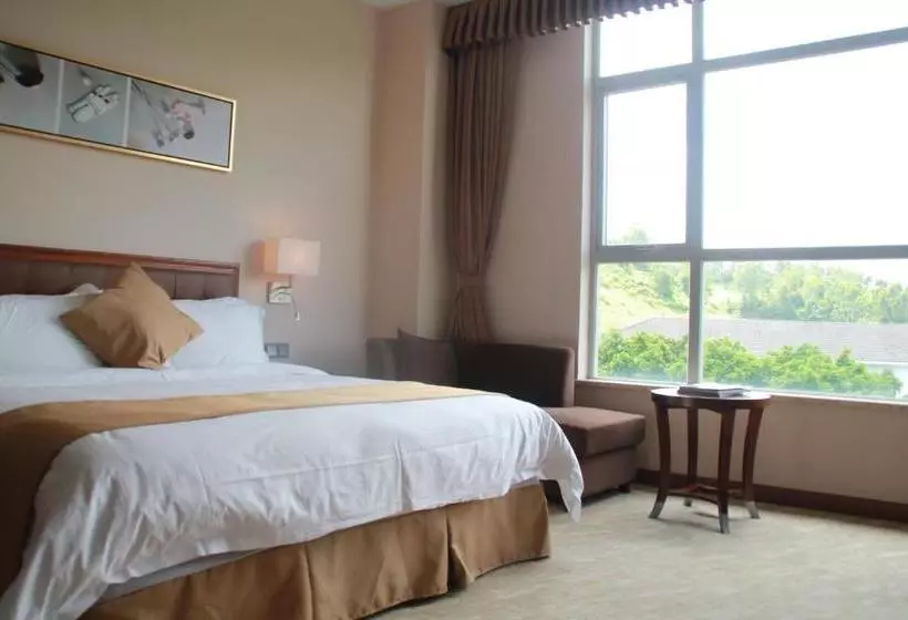 Phoenix Hill Hotel Dongguan   Golf Course Shop