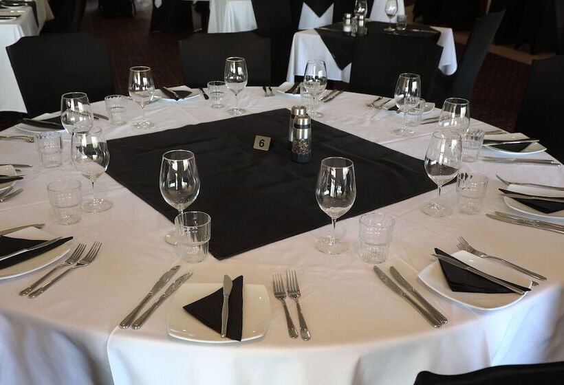 Motel Emerald Explorers Inn