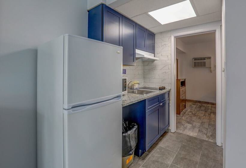 فندق على الطريق Le Voyageur  A Red Collection