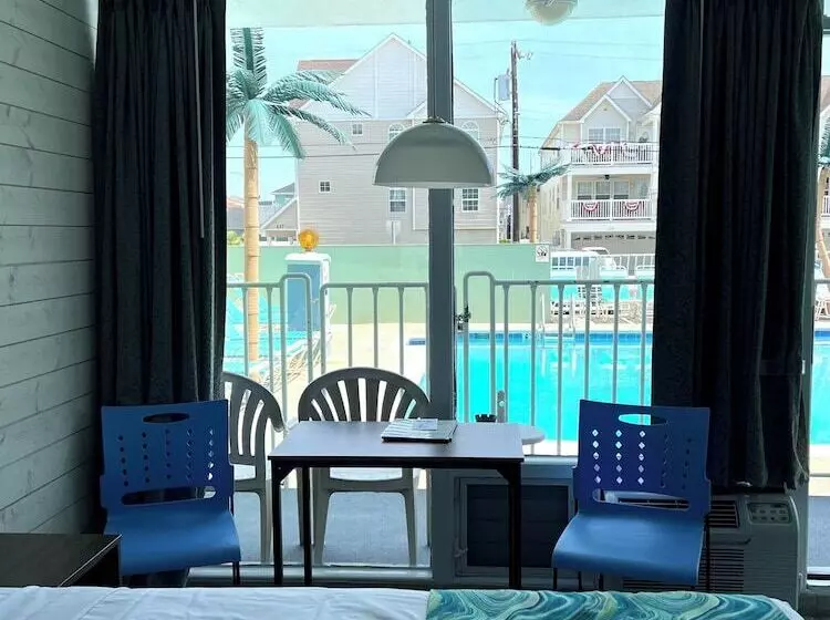 Motelli Le Voyageur  A Red Collection